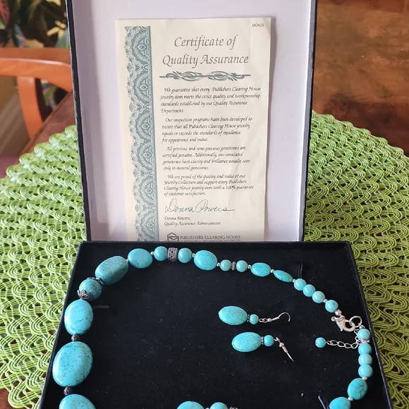 Turquoise Beaded Necklace and Earring Set - Picture 3 of 5